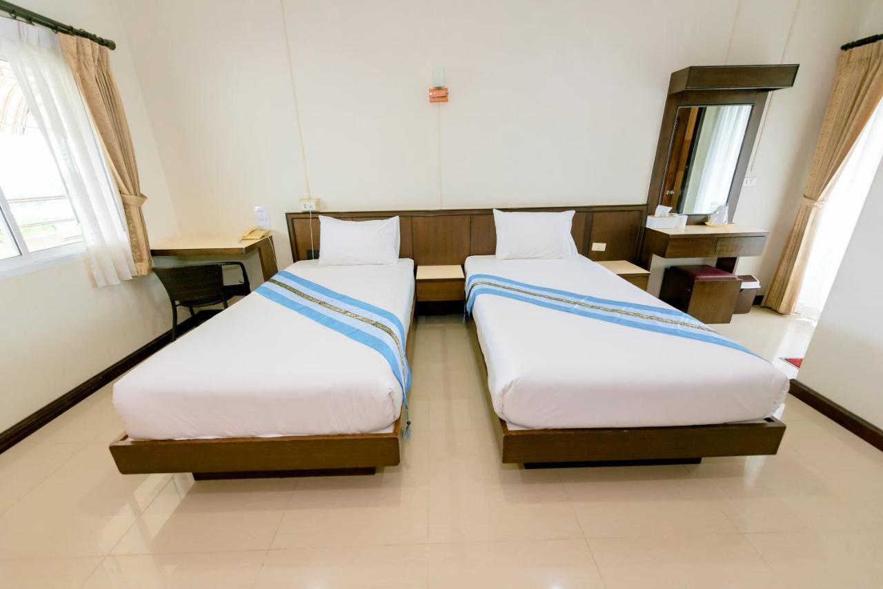 Bander Hotel Phu Khieo エクステリア 写真